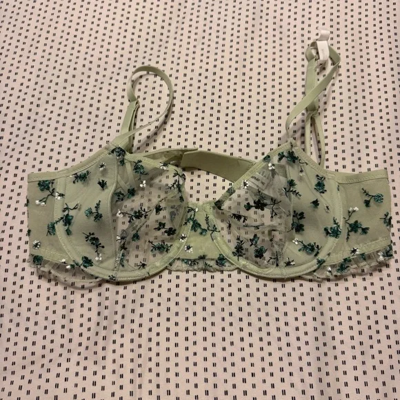 aerie Dusty Sage Show Off Embroidery Unlined Bra 34C NWOT Preppy Florals - Picture 4 of 10